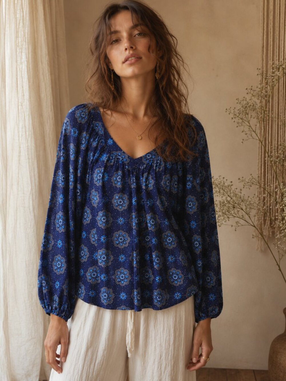 Anthropologie Maeve Blue Floral Boho Blouse Flowy Peasant Top Size 4